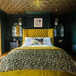 Holiday home Casa By Grace: Luxury 4-bed For Groups, Windsor