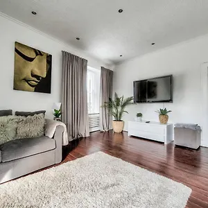 https://royal-mile-2br-home-by-guestready.edinburghhotelsuk.org