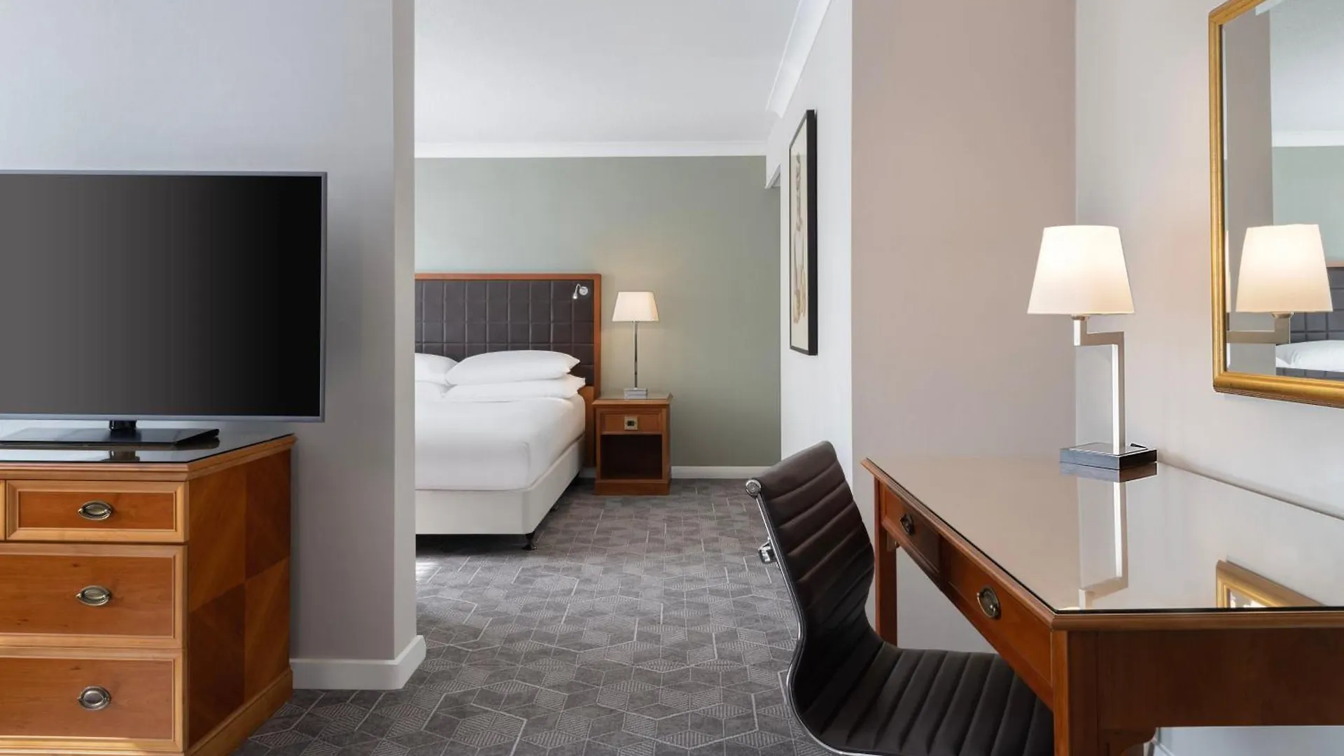 Delta Hotels By Marriott Heathrow Windsor