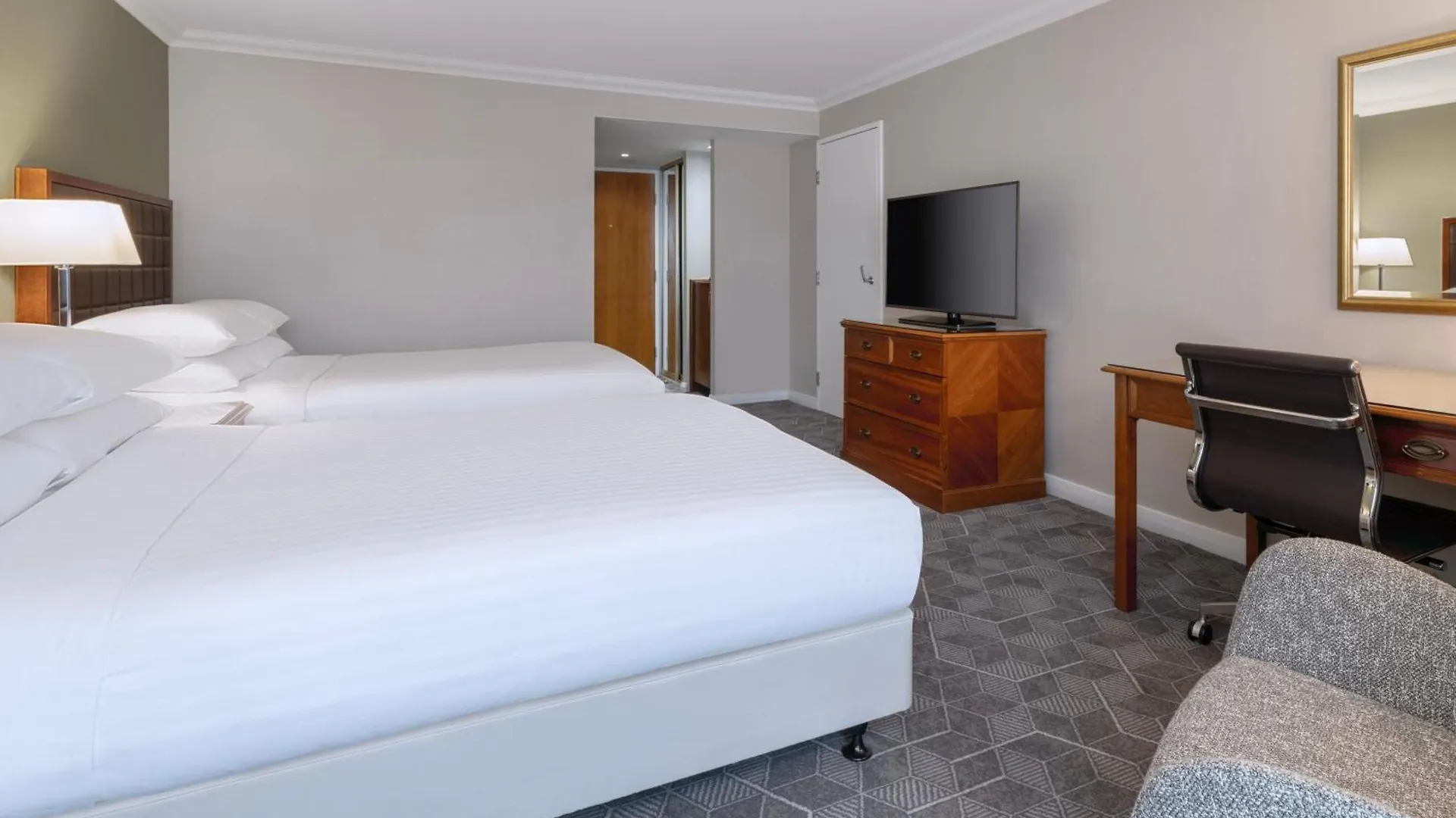 Delta Hotels By Marriott Heathrow Windsor